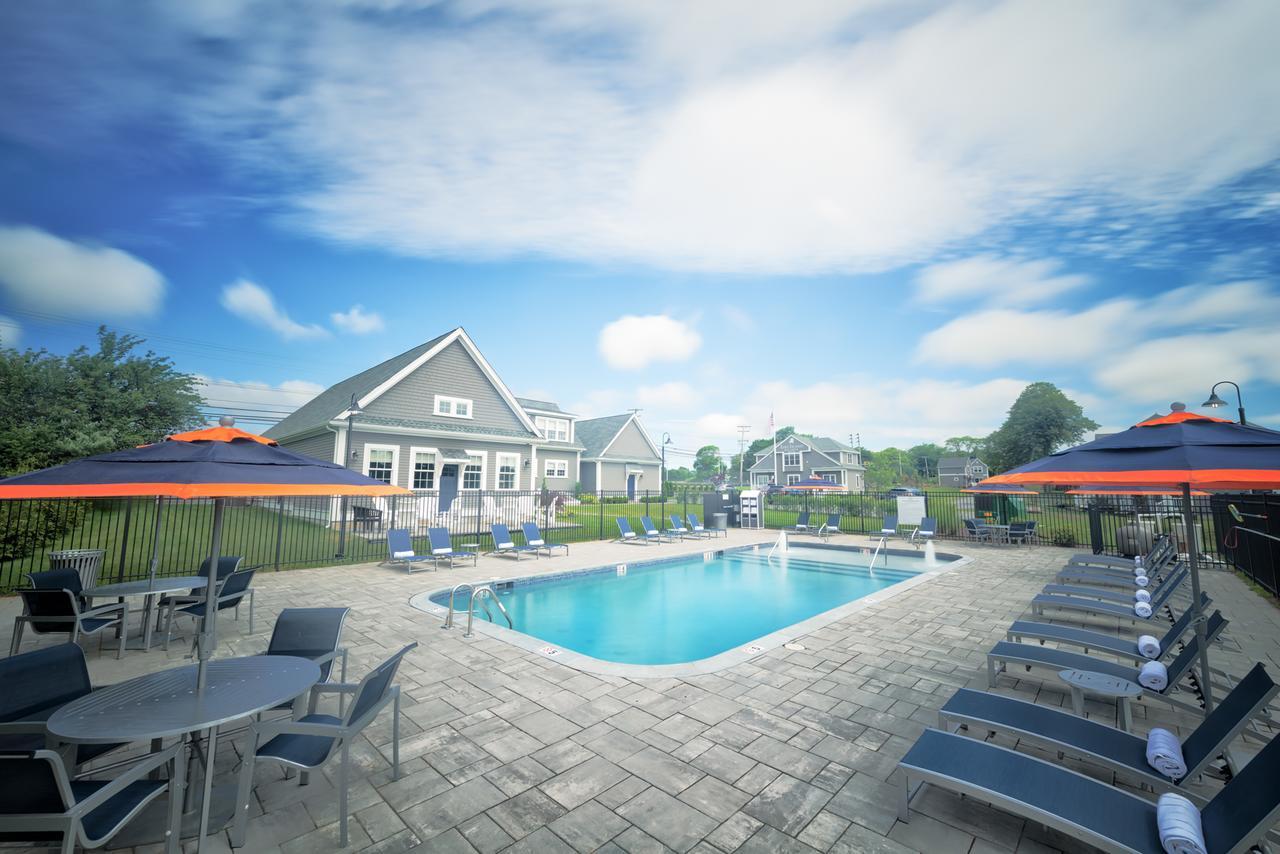 The East Island Reserve Hotel ミドルタウン エクステリア 写真